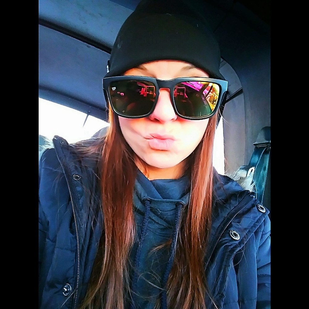 Meet your Posher, Nikki